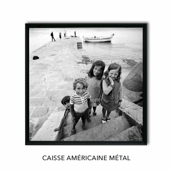 Photo d'enfants au quai des pêcheurs à Ile-Rousse en Corse – Image 10