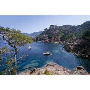 Photo de voiliers dans l'anse d'Elbo en Corse